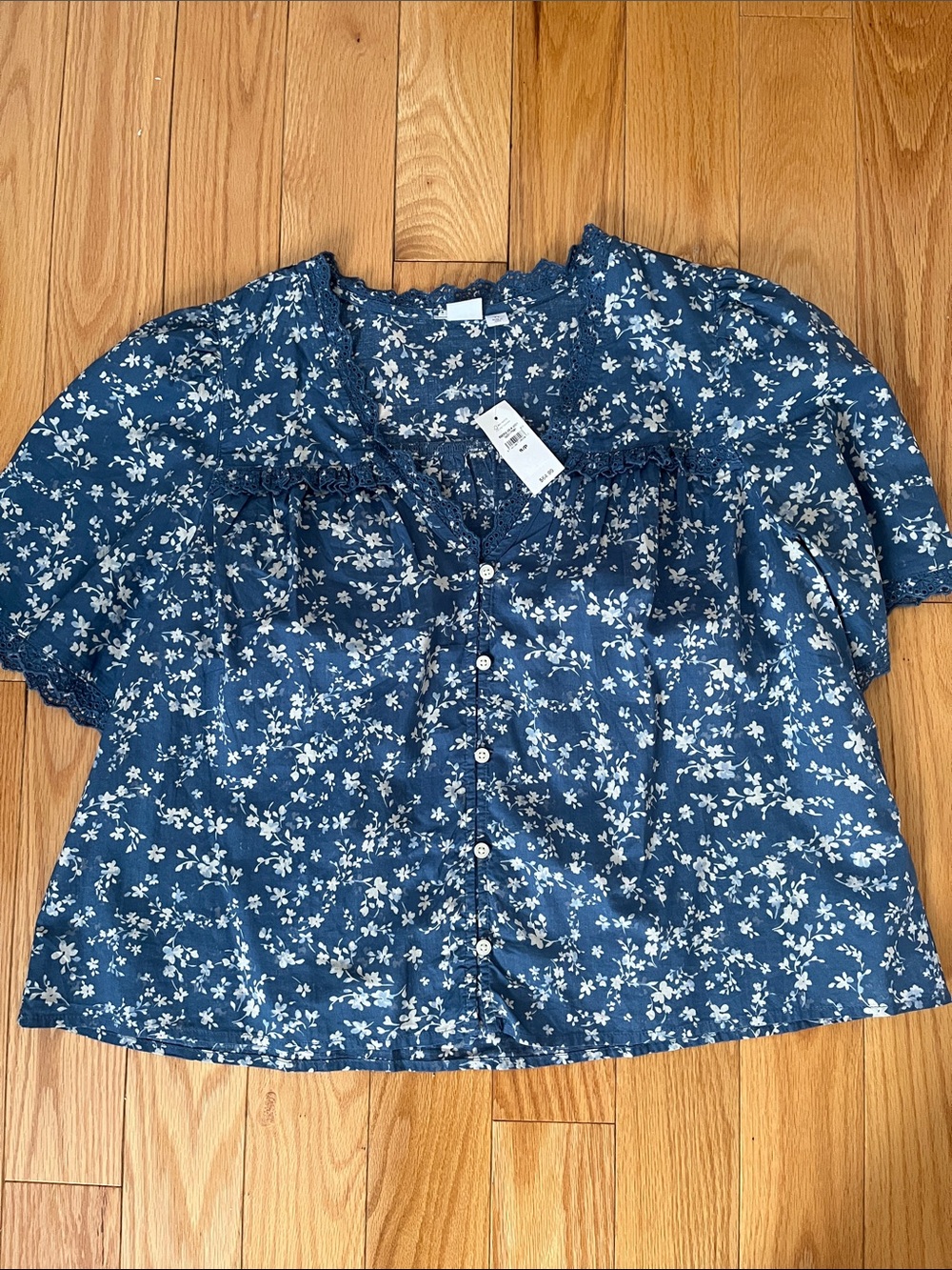 gap Blue Floral Button-Front Top size S